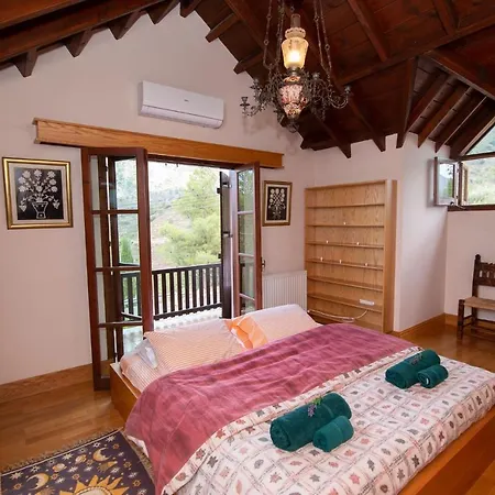 Stavrina Villa Gourri